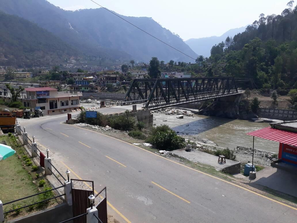 Hotel Inder Place Uttarkāshi Buitenkant foto